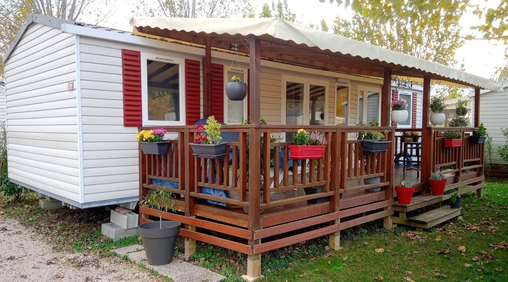 Mobile Home For You Les Rives De Condrieu Bagian luar foto