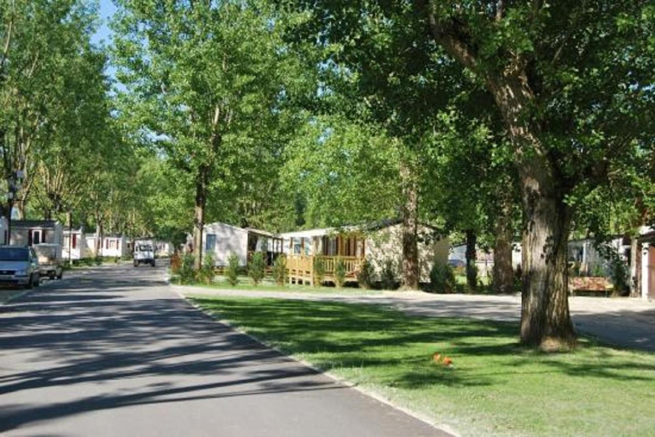 Mobile Home For You Les Rives De Condrieu Bagian luar foto